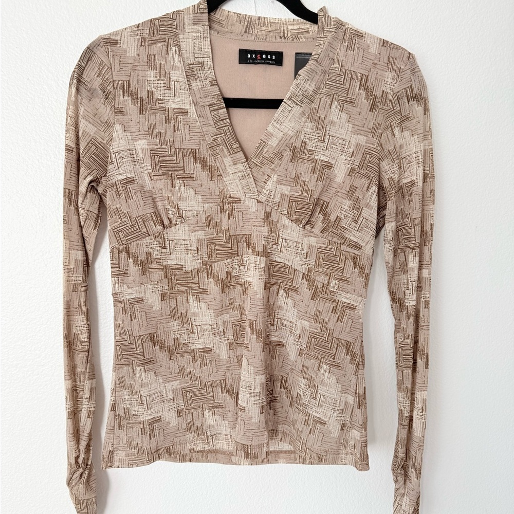 Axcess Taupe Geometric V-Neck Long Sleeve Top